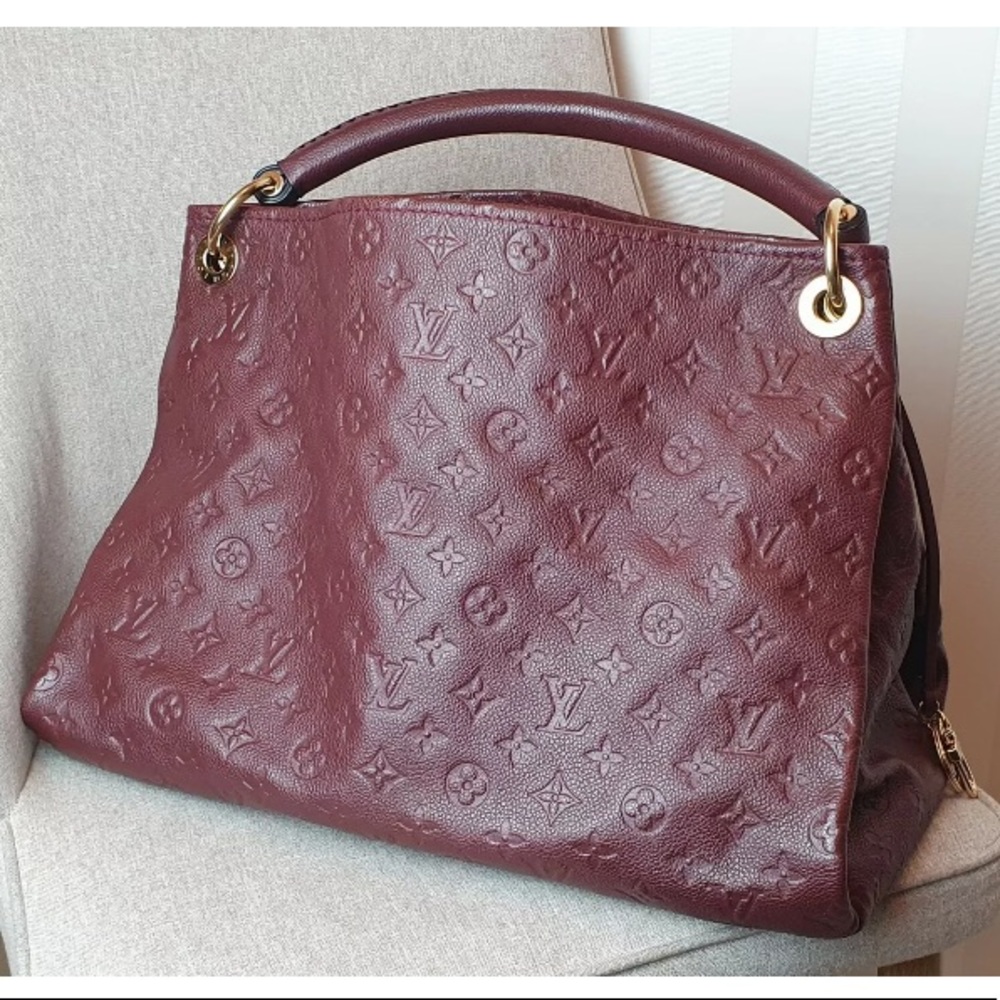 💯LEATHER LOUIS VUITTON ARTSY MM